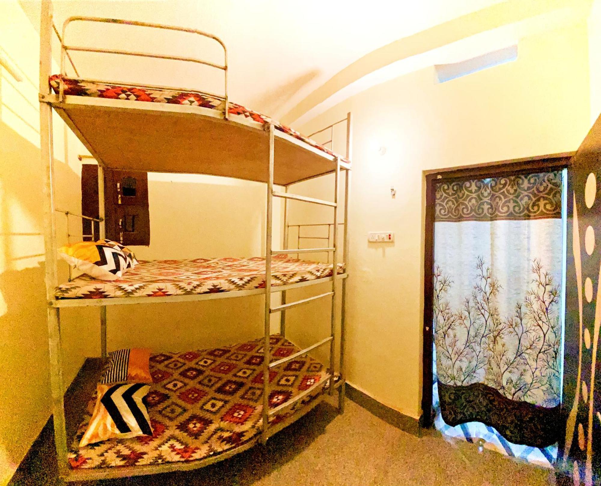 Nikunj Dorme Hostel Rajgir Ngoại thất bức ảnh